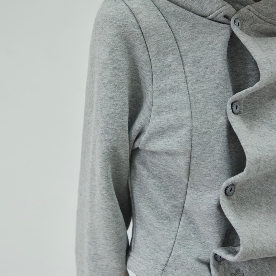 슬릭글로우 스몰 로고 사이드 버튼 셔링 후드 탑[그레이] 상품이미지2