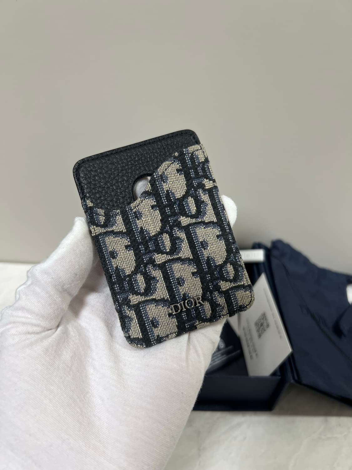 디올 오블리크 맥세이프 카드지갑 상품이미지1