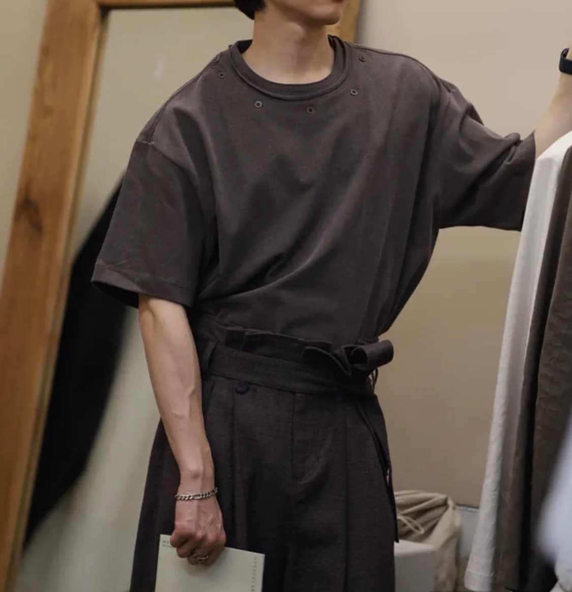 나아나나 버튼 반팔티 (퍼플브라운) 상품이미지3