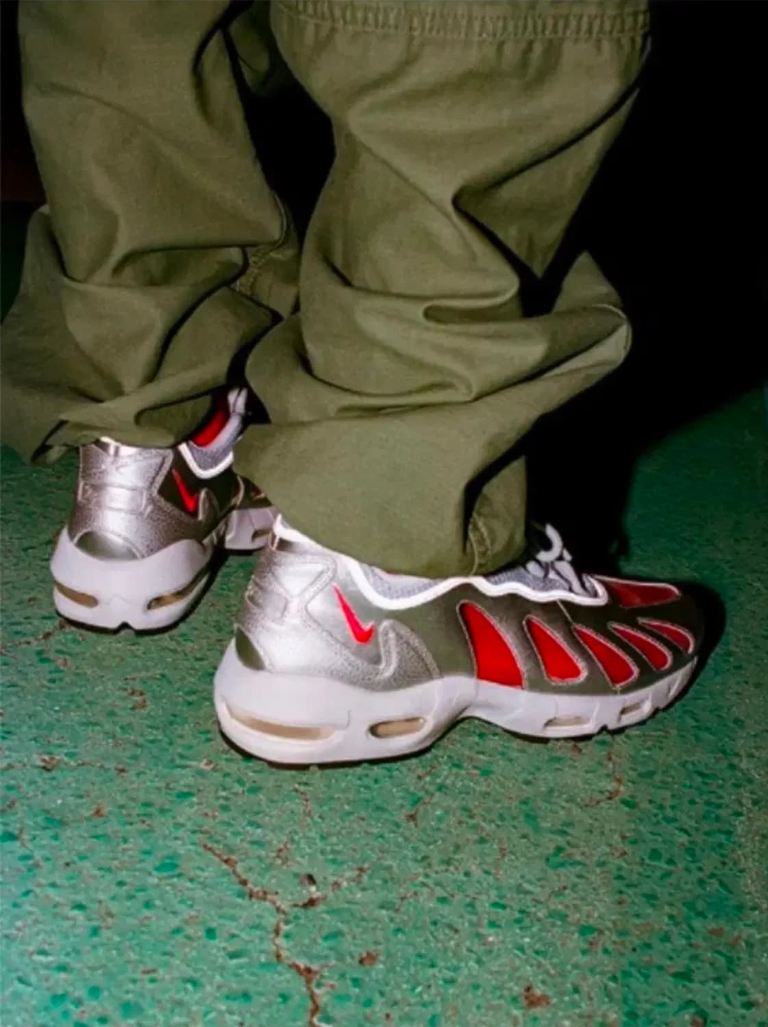 나이키 슈프림 에어맥스96 실버 260 상품이미지1