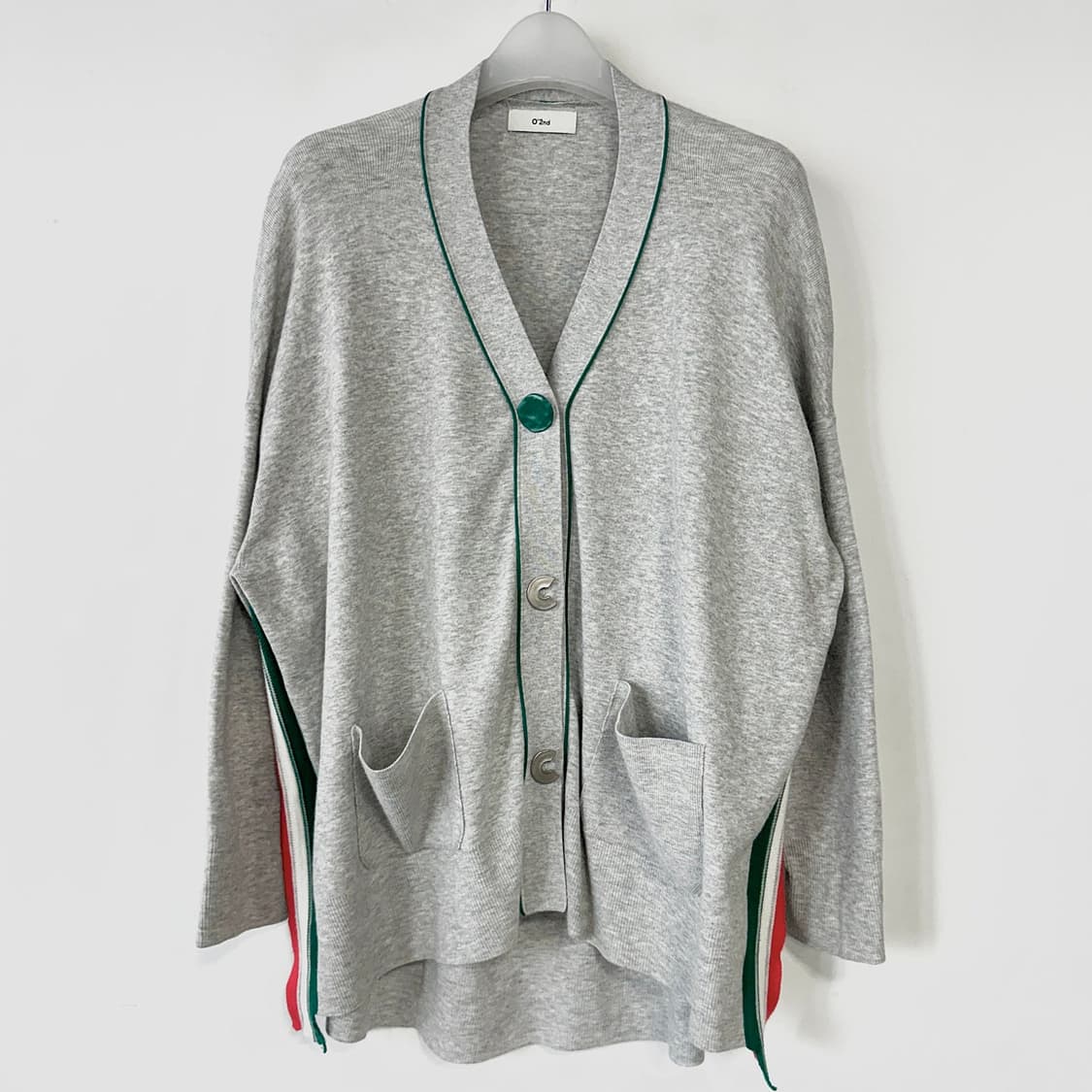 오즈세컨 오버핏 배색 라인 니트 가디건 상품이미지2