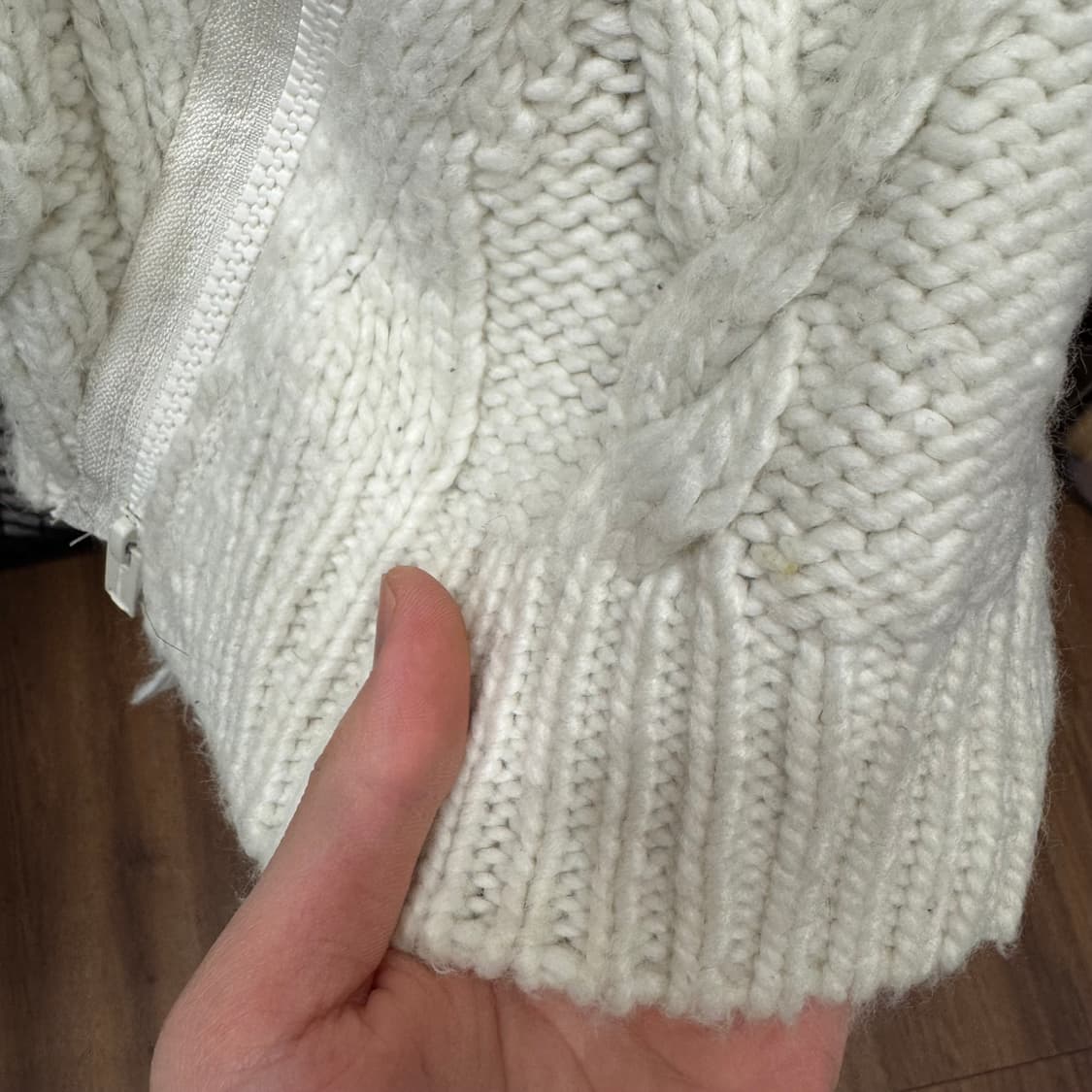 2021 F/W 지유 X 언더커버 케이블 니트 하단 집업 포인트 아이보리 상품이미지8