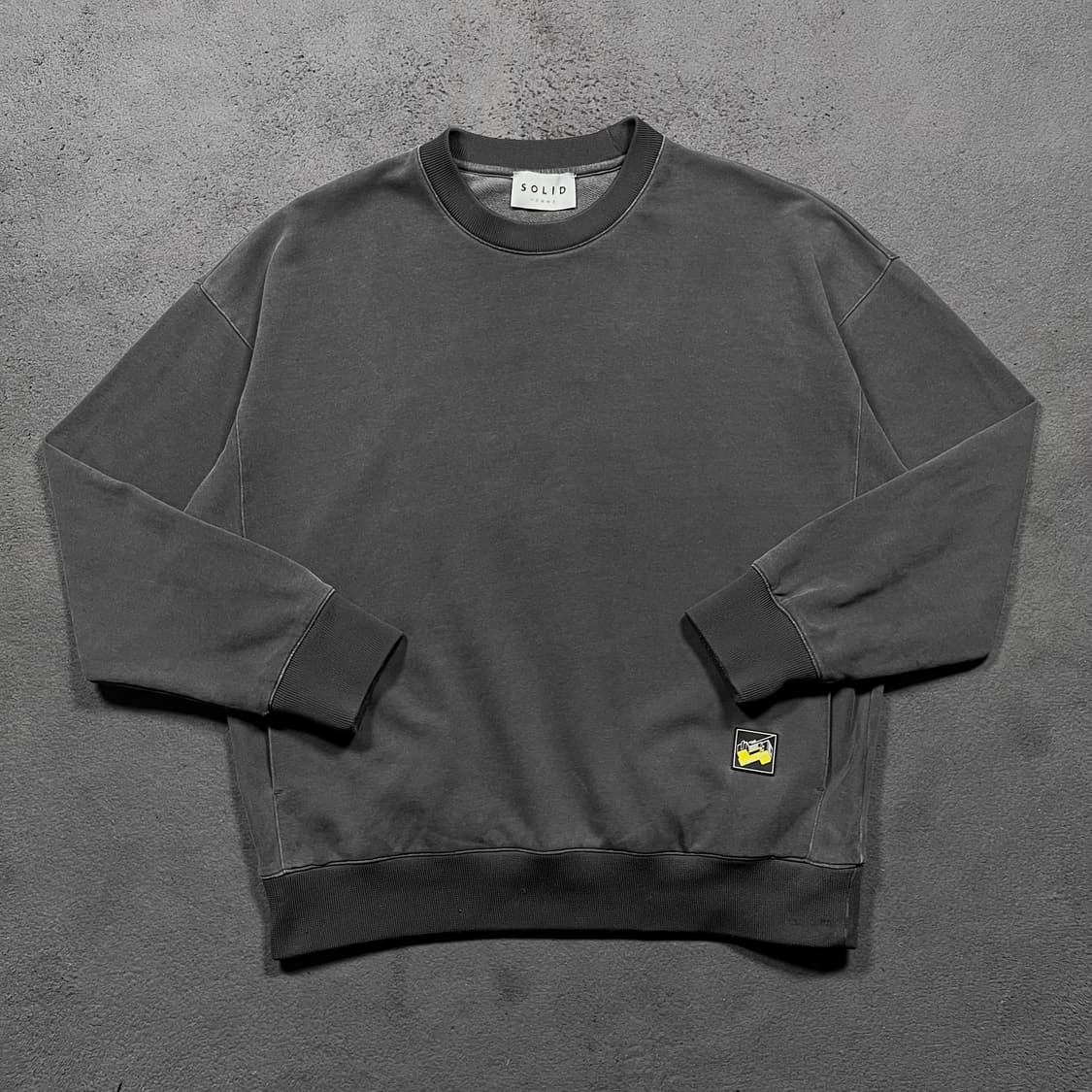 솔리드옴므 20FW 그레이 맨투맨 상품이미지2