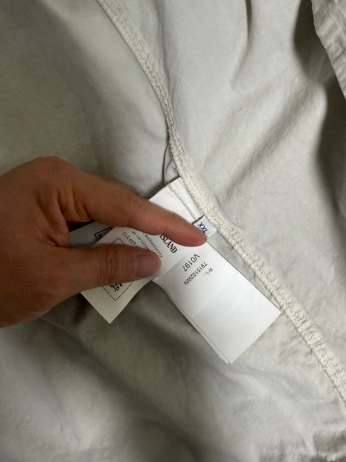 스톤 아일랜드 올드이펙트 오버셔츠 라이트 그레이 상품이미지4