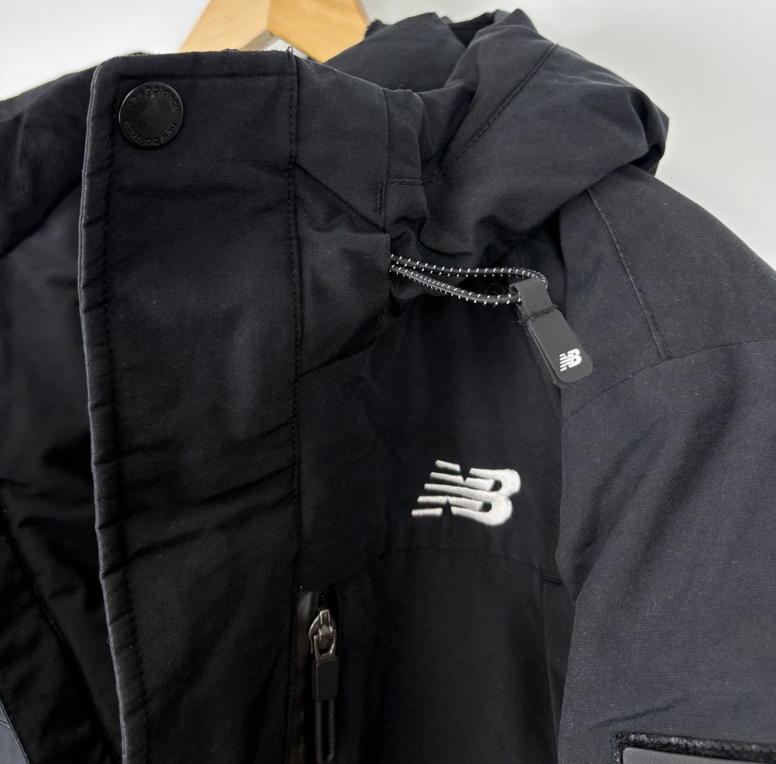 뉴발란스 패트롤 구스다운 블랙 패딩 상품이미지5