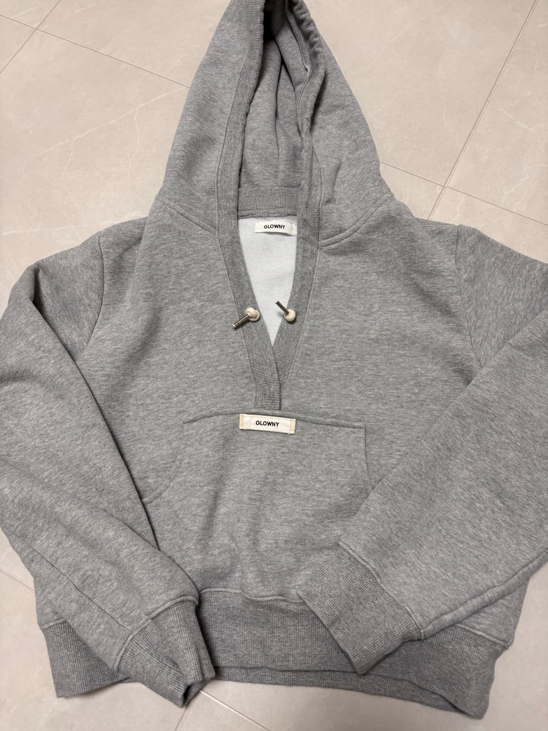 Glowny 글로니 ciao V cut hoodie gray v컷 후드 상품이미지3