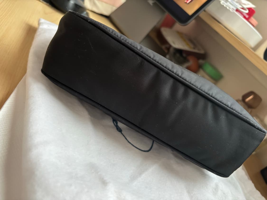 프라다 테수토 미니 숄더 호보백 상품이미지7