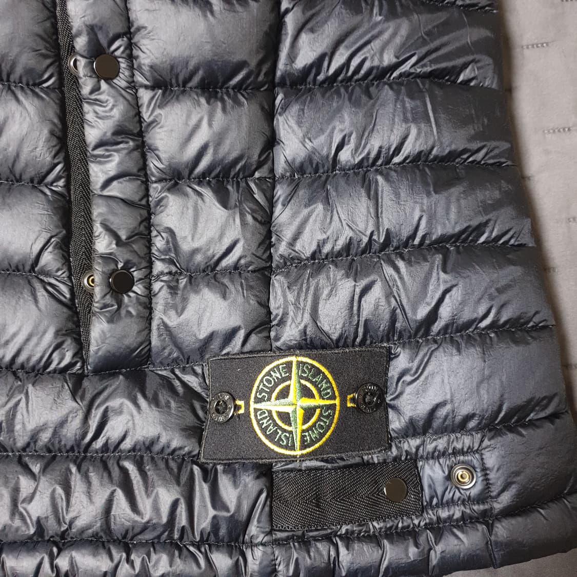 스톤아일랜드 경량 패딩 조끼 상품이미지3