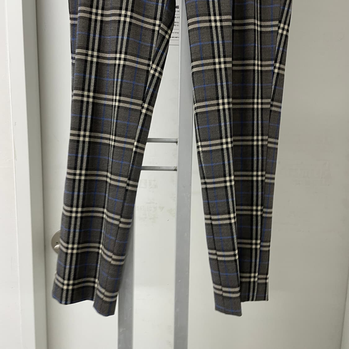 버버리 노바 그레이 팬츠 10(W) 상품이미지3