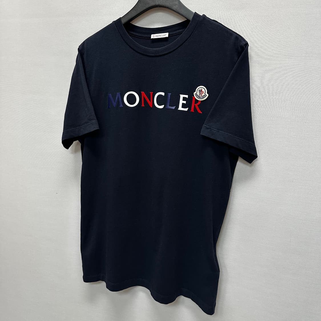 몽클레어 와펜패치 레터링 로고 반팔티 ( 95 ) 상품이미지3