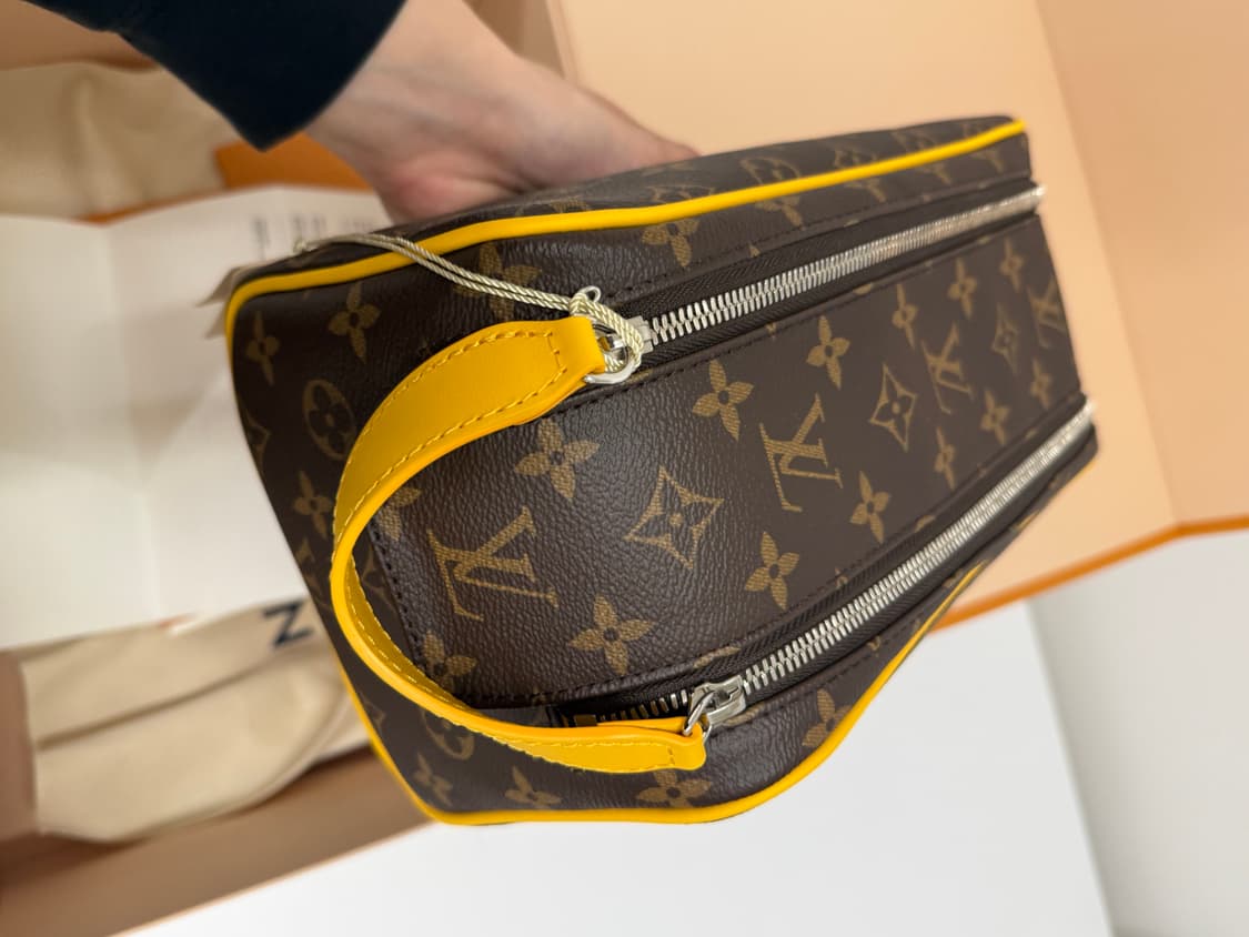 루이비통 모노그램 돕키트 클러치 상품이미지8