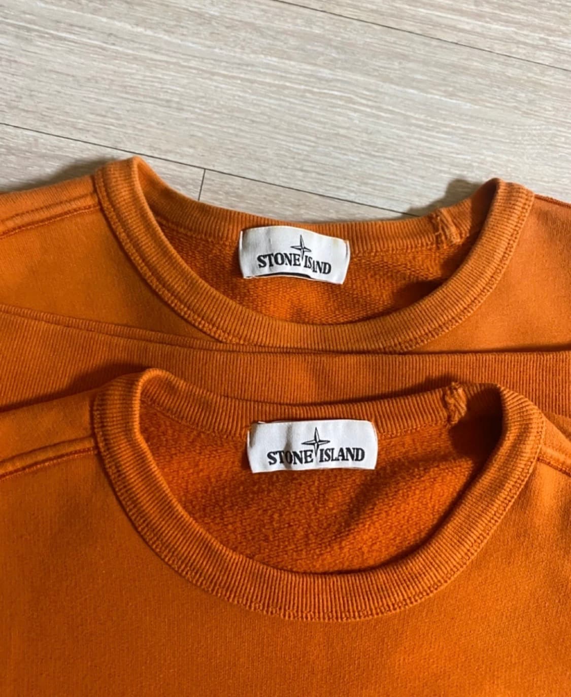 [S,L]스톤아일랜드 오렌지 크루넥 맨투맨 상품이미지2