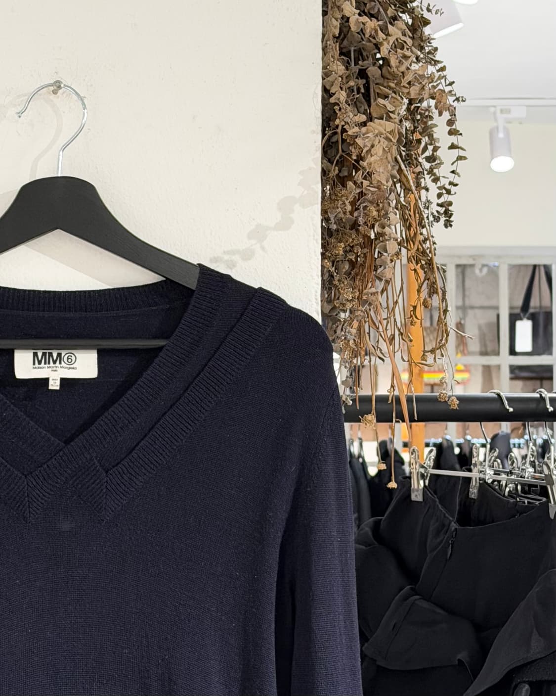 mm6 네이비 투 브이넥 스웨터 상품이미지3