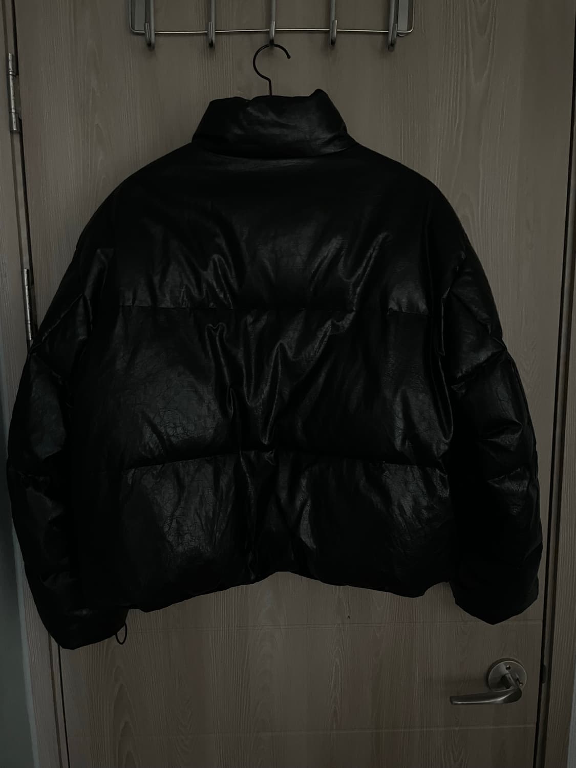 아모멘토 비건 레더 패딩[L] 상품이미지2