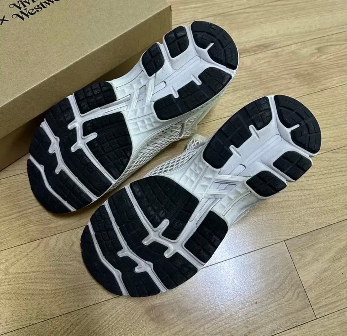 아식스 x 비비안 웨스트우드 젤카야노 버치화이트 US9 (빈지노 착용 동 상품이미지6