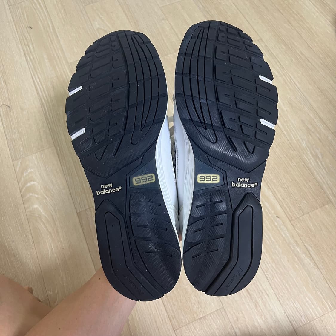 뉴발란스 992 화이트 상품이미지4