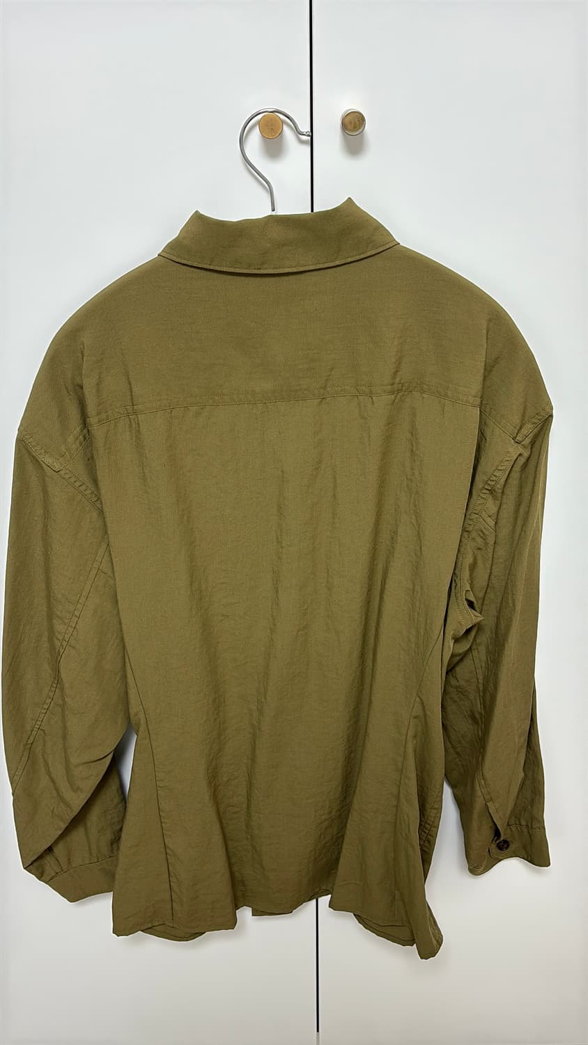 유니클로 U 드레이프 셔츠 올리브 상품이미지3