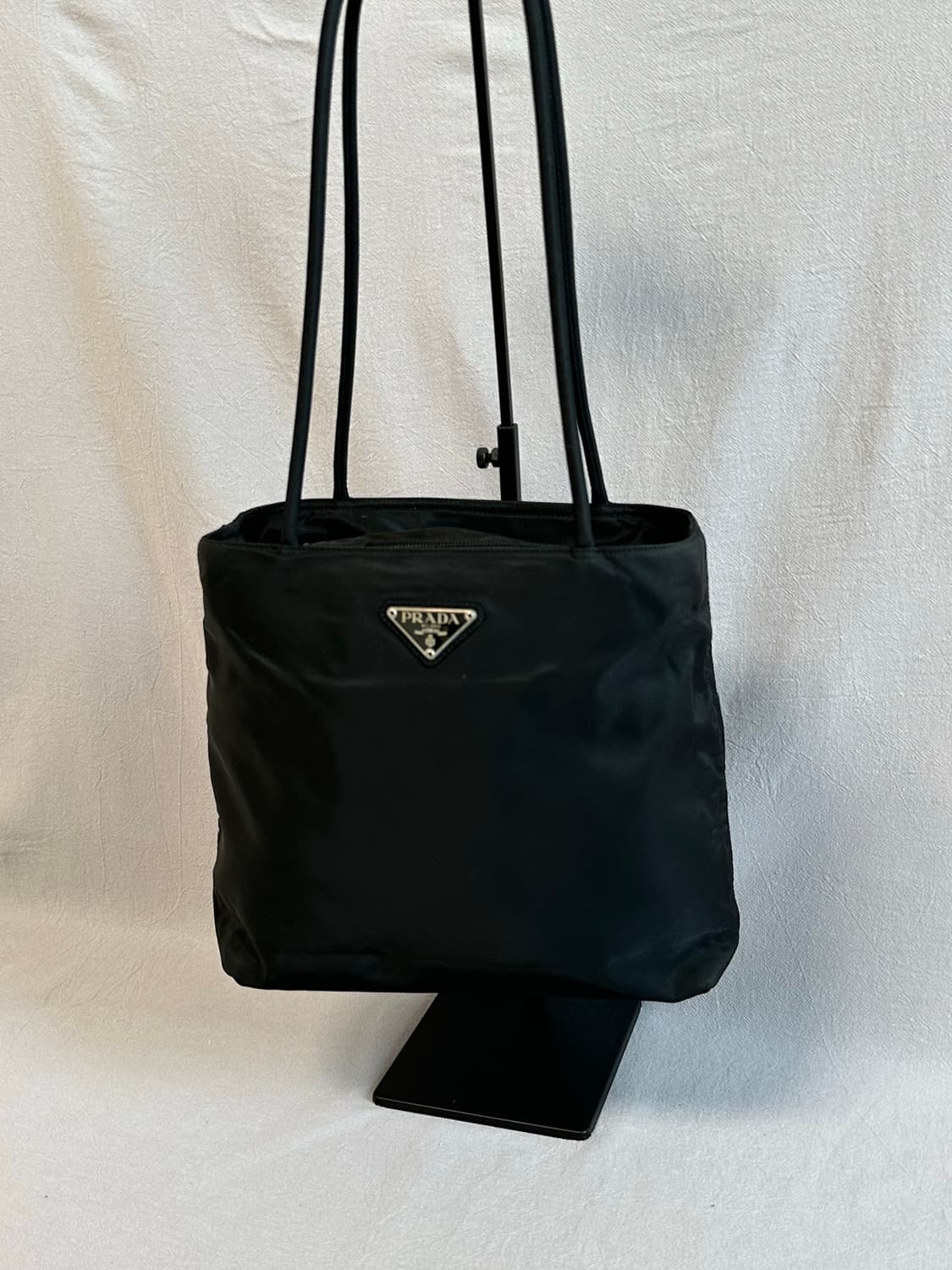 프라다 블랙 토트백 + 개런티카드 나일론 포코노 숄더백 상품이미지7