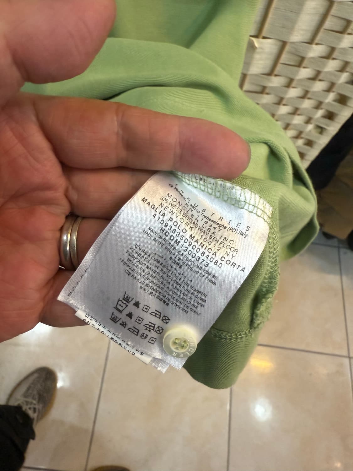 66 정품 몽클레어 반팔 팝니다 상품이미지4