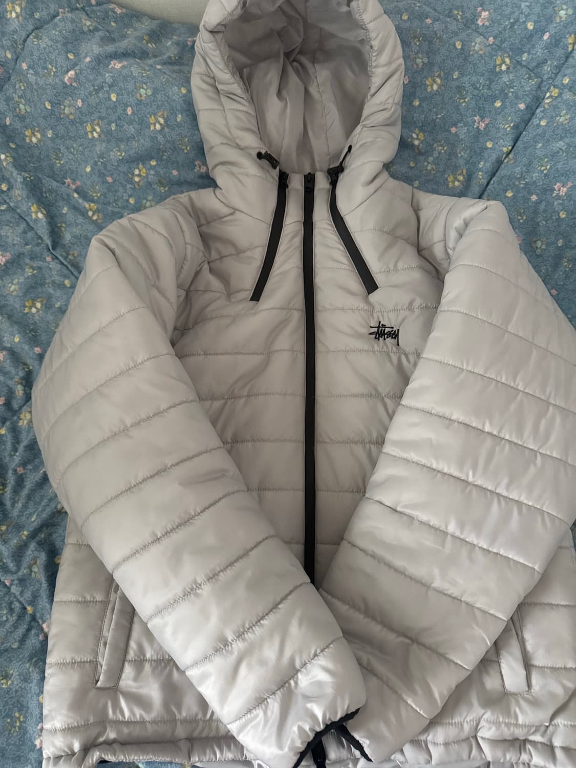 스투시 쓰리지퍼 그레이 경량패딩 상품이미지1
