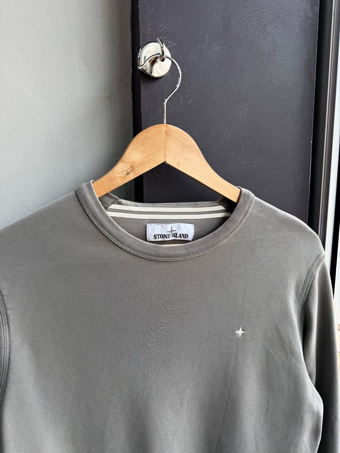 S/ 스톤아일랜드 자수로고 맨투맨 상품이미지3