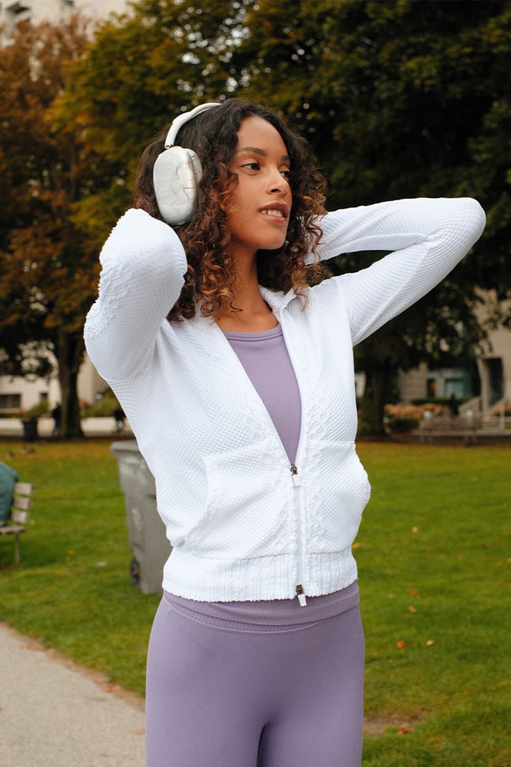 잇존어패럴 스펀지 니트 집업 화이트sm 상품이미지1