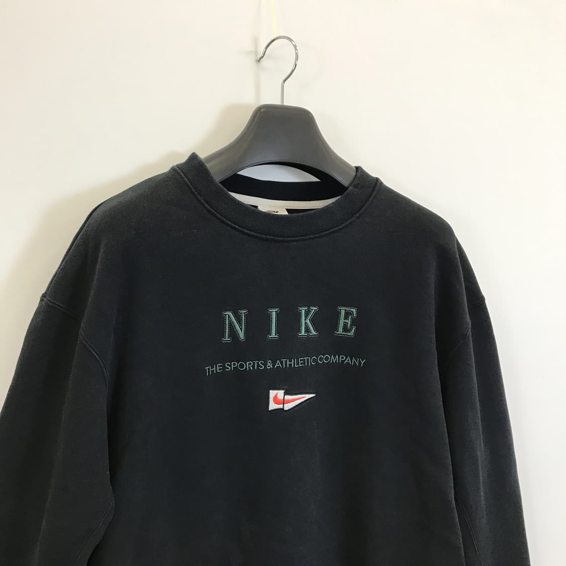나이키 신형 자수 스우시 스웻셔츠 [XL] 상품이미지2