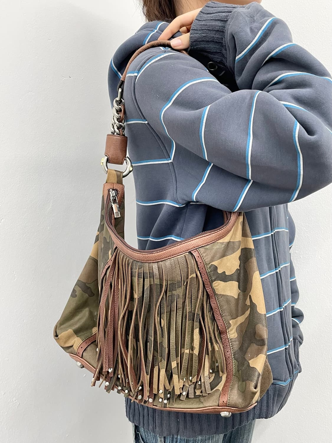 리얼레더 카모 태슬 체인 호보백 상품이미지2