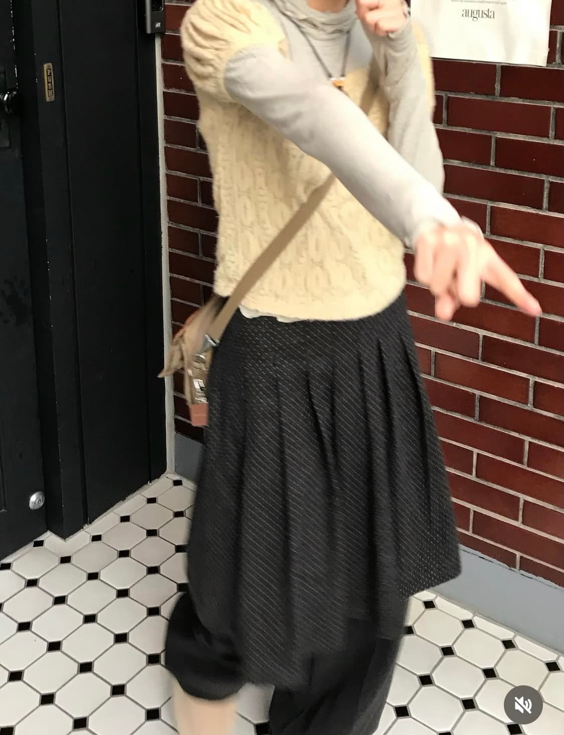 시즐(seezul) 레인 도트 스커트팬츠 블랙 상품이미지3