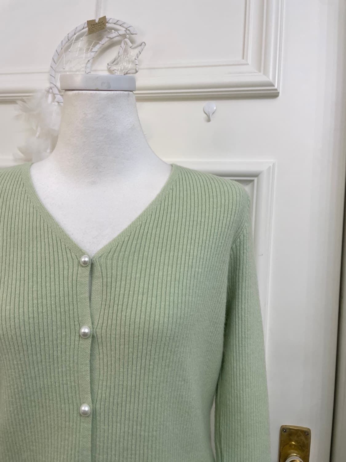 white green pearl button basic cardigan 상품이미지8