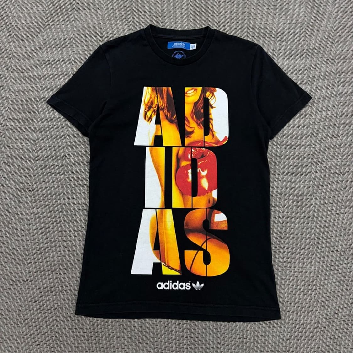 아디다스 빅프린팅 티셔츠 v3226 상품이미지1