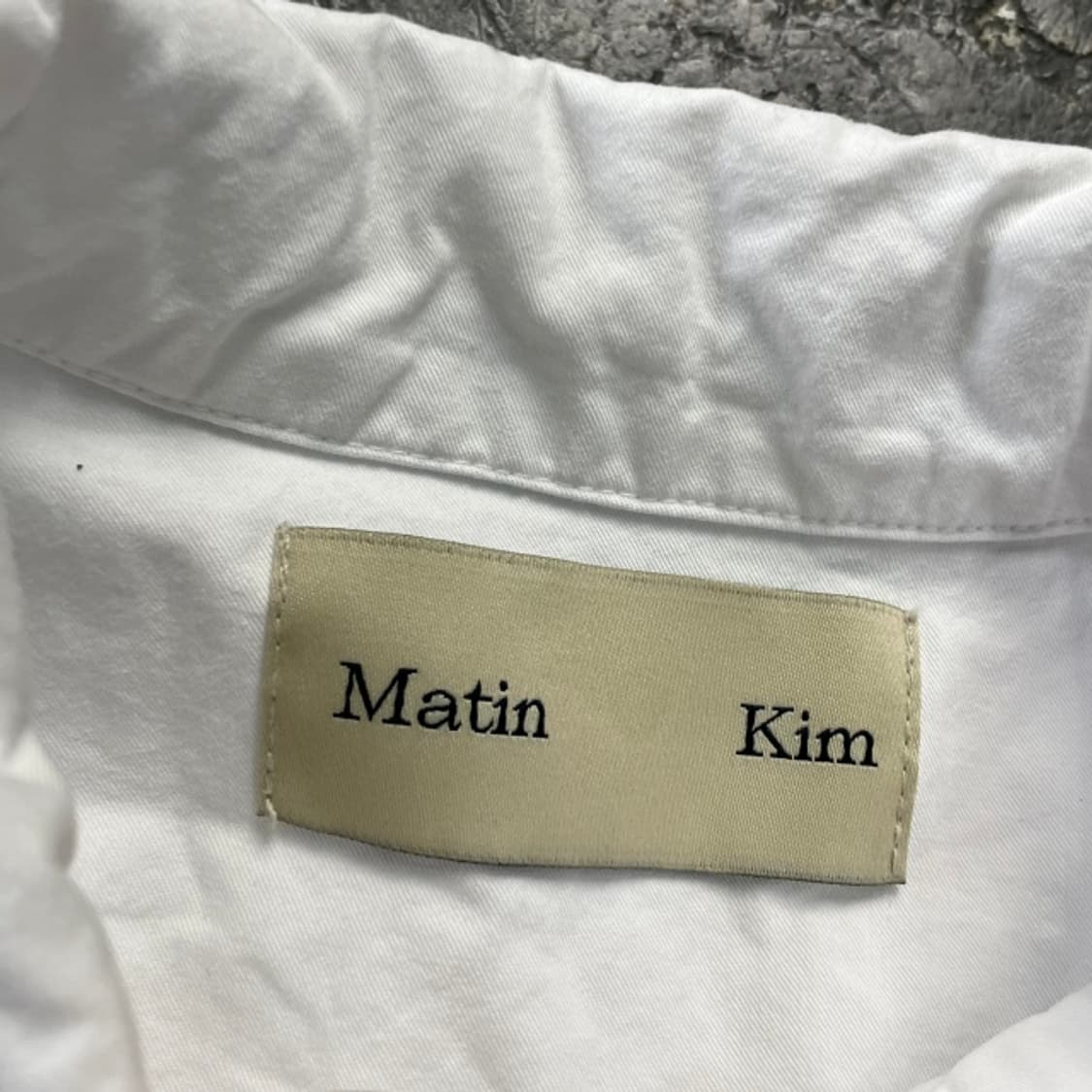 90 마뗑킴 히든버튼 화이트 셔츠 상품이미지3