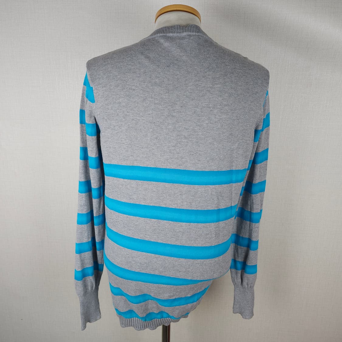 디젤 V넥니트가디건 남자95사이즈  상품이미지4