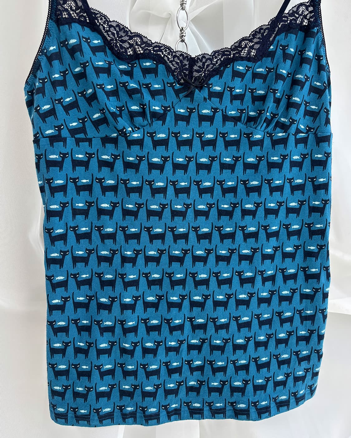 UNIQLO neko fish pattern lace sleeveless 상품이미지4