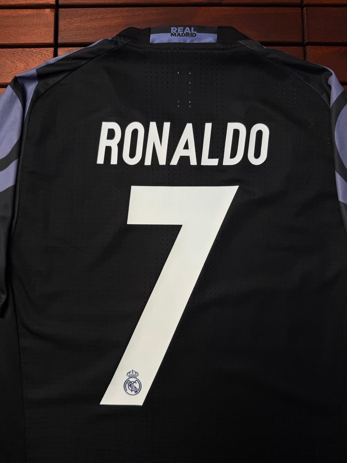 16-17 레알 마드리드 써드 어센틱 상품이미지9