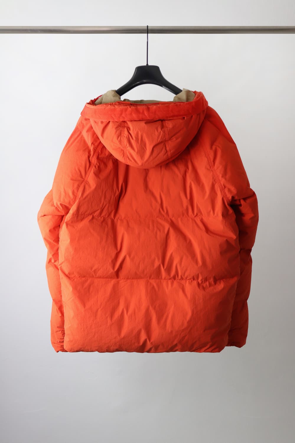 텐씨 아틱 후드 다운패딩 오렌지 48팝니다. 상품이미지3