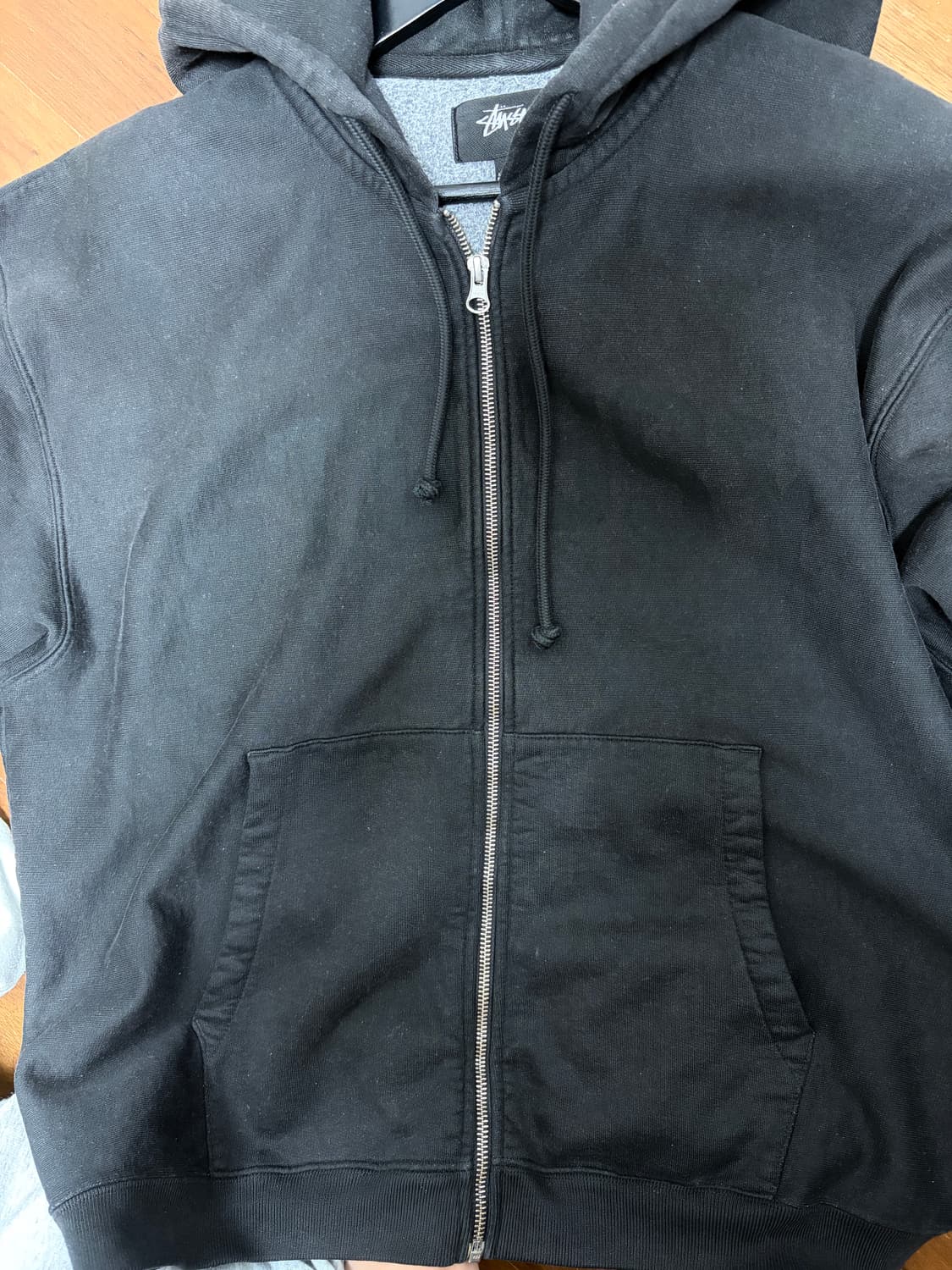 스투시 페이디드 그래픽 집 후드 워시드 블랙 상품이미지2