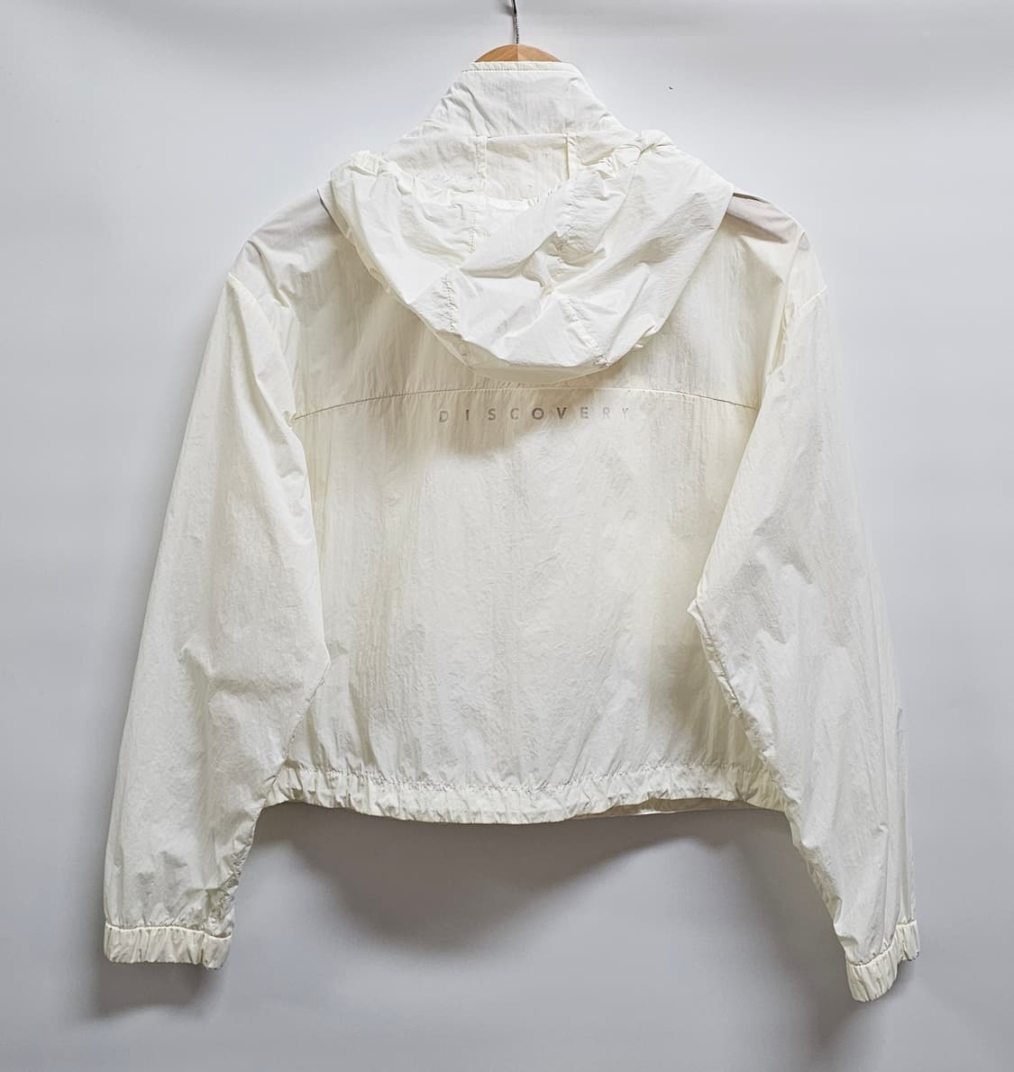 디스커버리 아이보리 후드 바람막이 자켓 90 상품이미지2