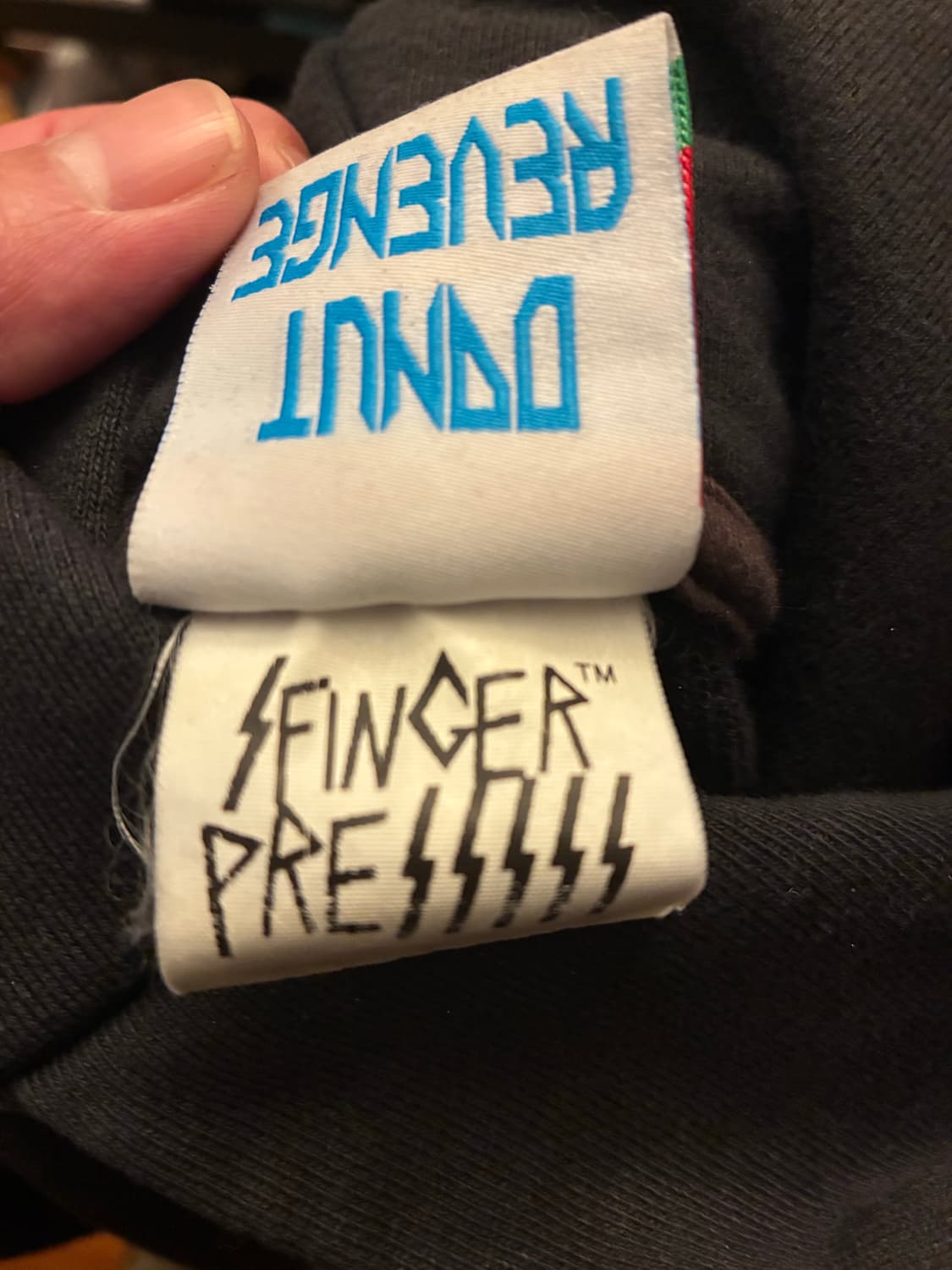 핑거프레스 도넛리벤지 999후디 상품이미지4