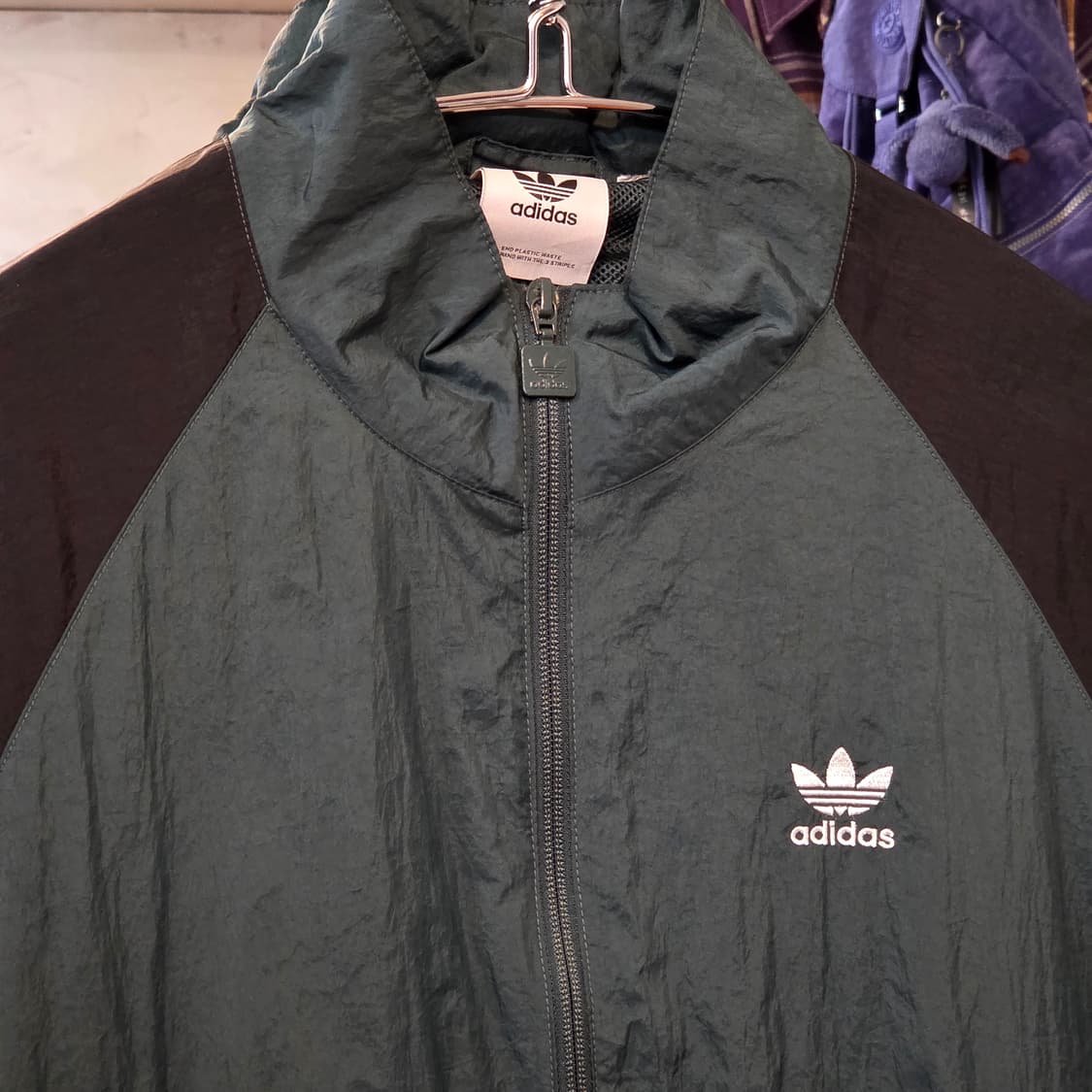 아디다스 그린 배색 바람막이 상품이미지3