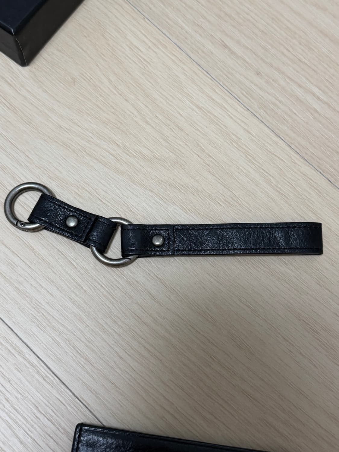 보헴서 카드 홀더 LEATHER STRAP CARD HOLDER 상품이미지6
