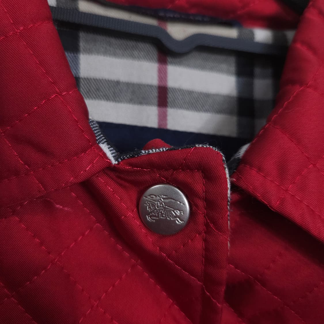 정품 버버리 퀼팅 자켓 M 레드 상품이미지4