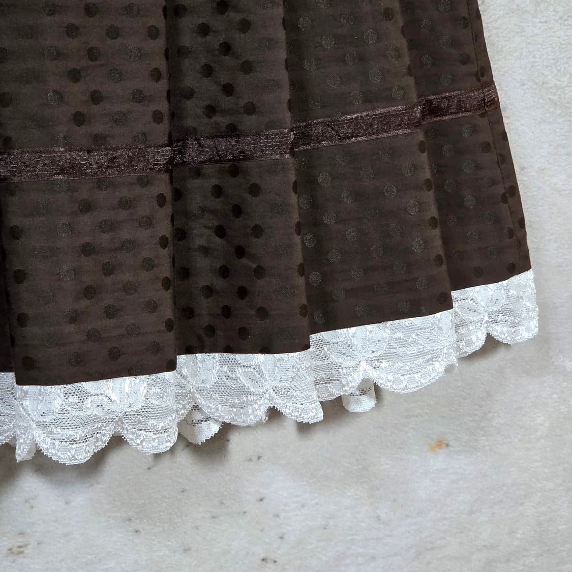 브라운 모리걸 도트 프릴 플리츠 미디스커트 상품이미지3