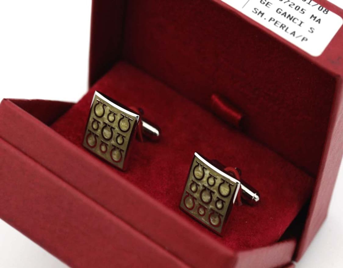 페라가모 S등급 남자 명품 커프스 상품이미지3