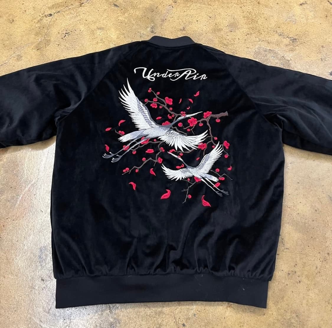 언더에어 자수 벨벳 스카쟌 자켓 b18 상품이미지4