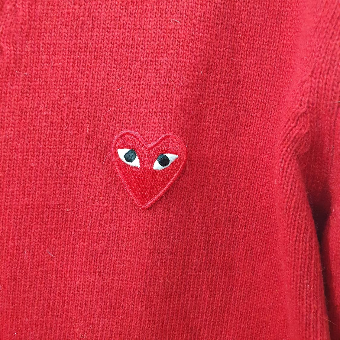 M 꼼데가르송 남성 레드와펜 니트 브이넥 가디건 상품이미지3