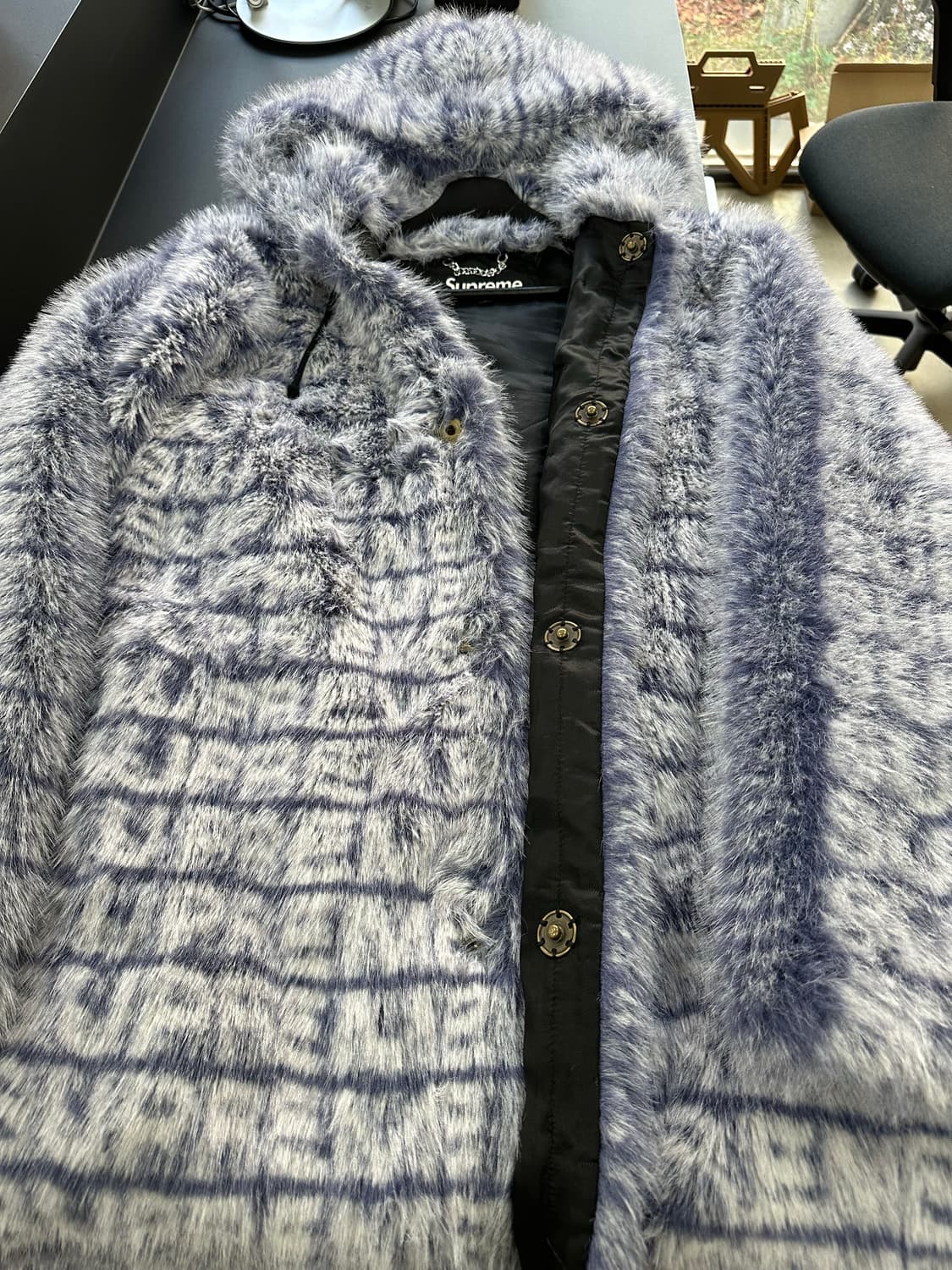 슈프림 22SS 풀로고 폭스퍼 후드코트 상품이미지6