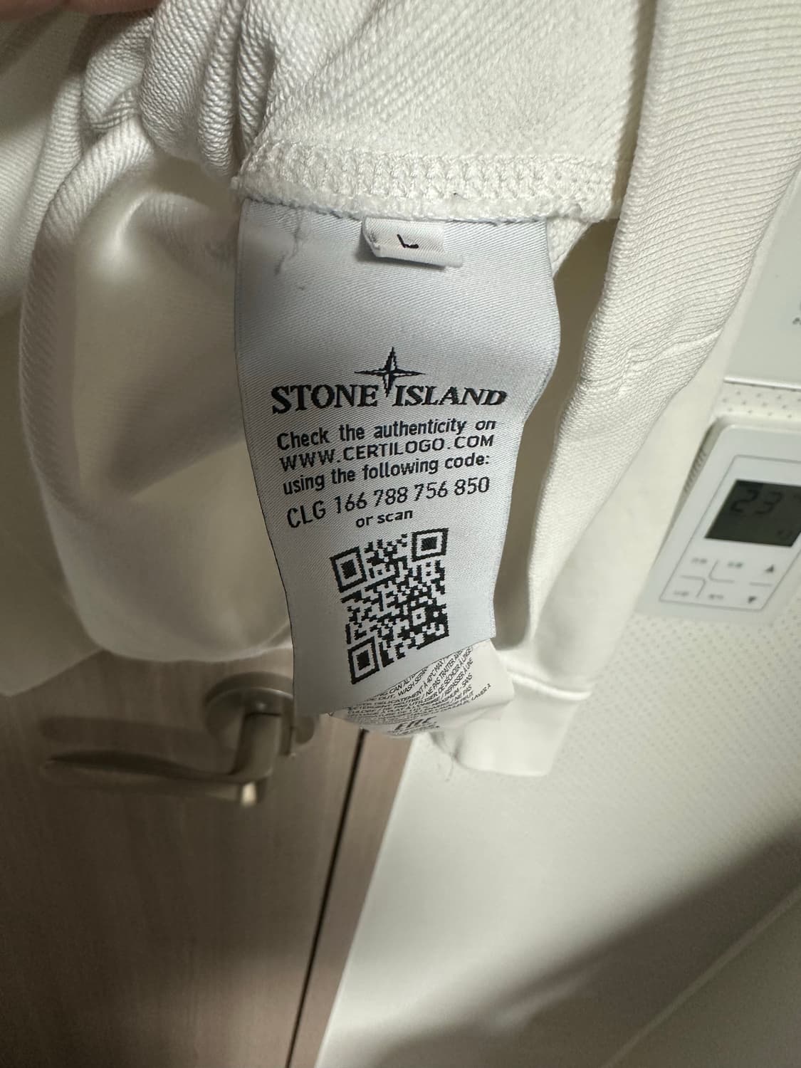 스톤아일랜드 화이트 맨투맨 L 새상품급 상품이미지3