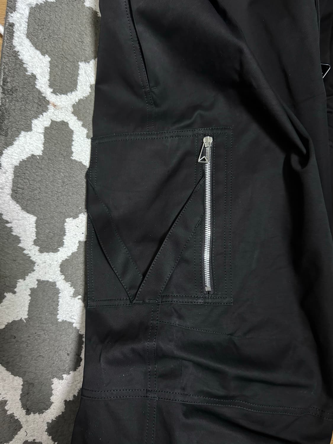 보테가베네타 카고 바지 상품이미지3