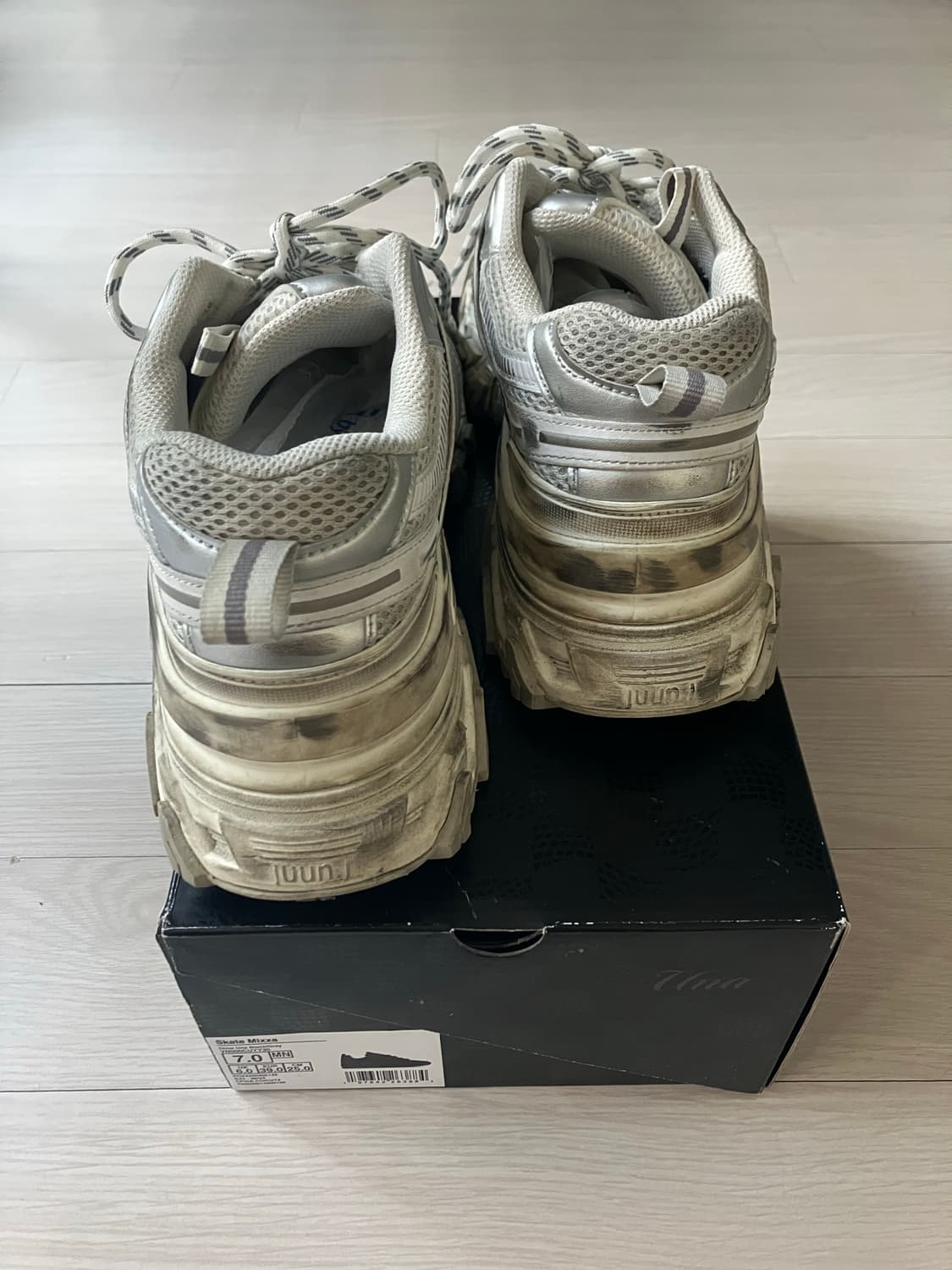 준지 24ss 남성 스니커즈 상품이미지3